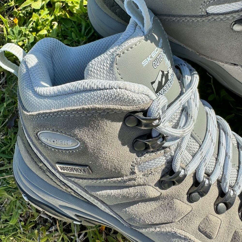 Sketchers Outdoor Water Proof Hiking Shoes - Size 7 Womens